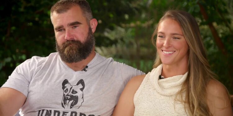 Jason Kelce with his wife Kylie PHOTO/America Today